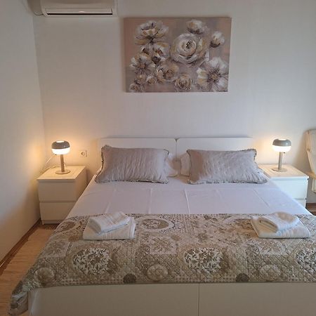 Holiday House With A Parking Space Svirce, Hvar - 17682 Vrbanj Esterno foto