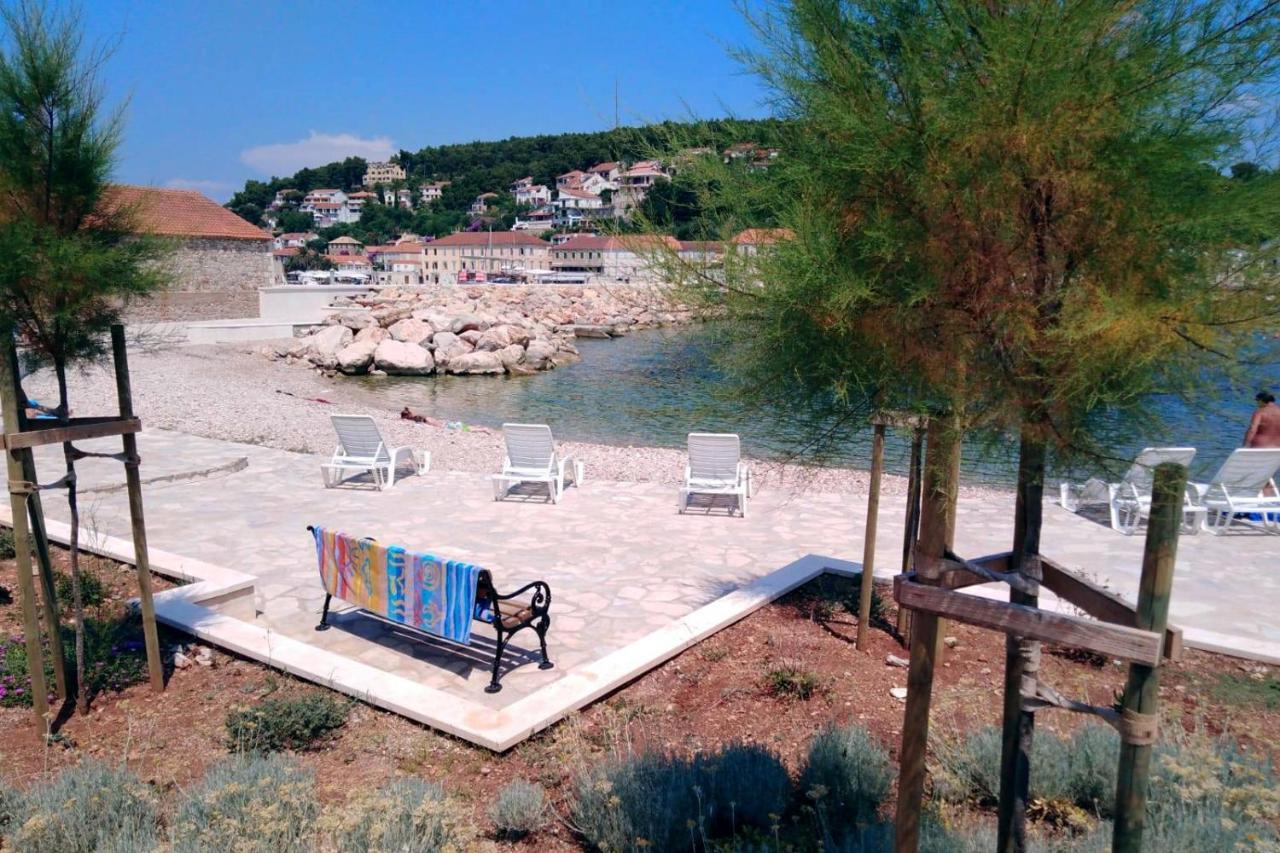 Holiday House With A Parking Space Svirce, Hvar - 17682 Vrbanj Esterno foto