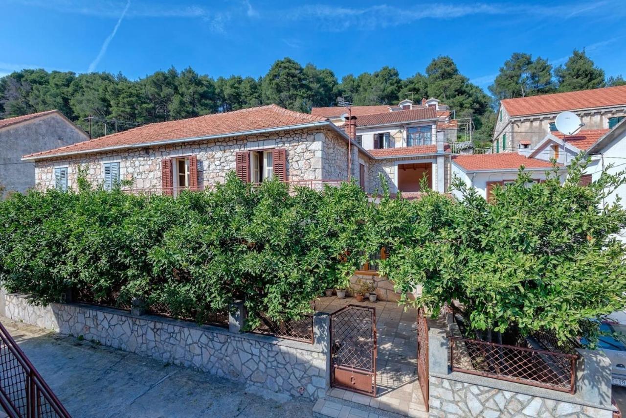 Holiday House With A Parking Space Svirce, Hvar - 17682 Vrbanj Esterno foto