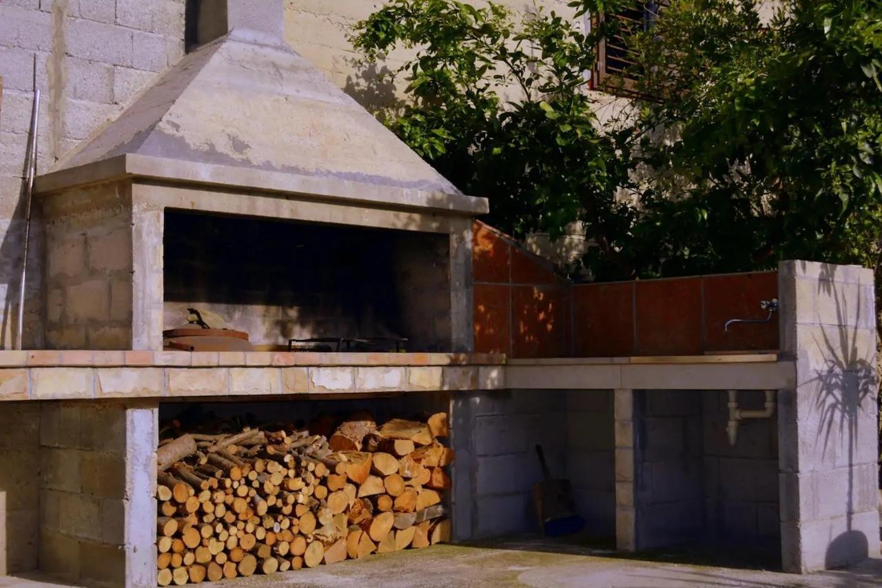 Holiday House With A Parking Space Svirce, Hvar - 17682 Vrbanj Esterno foto