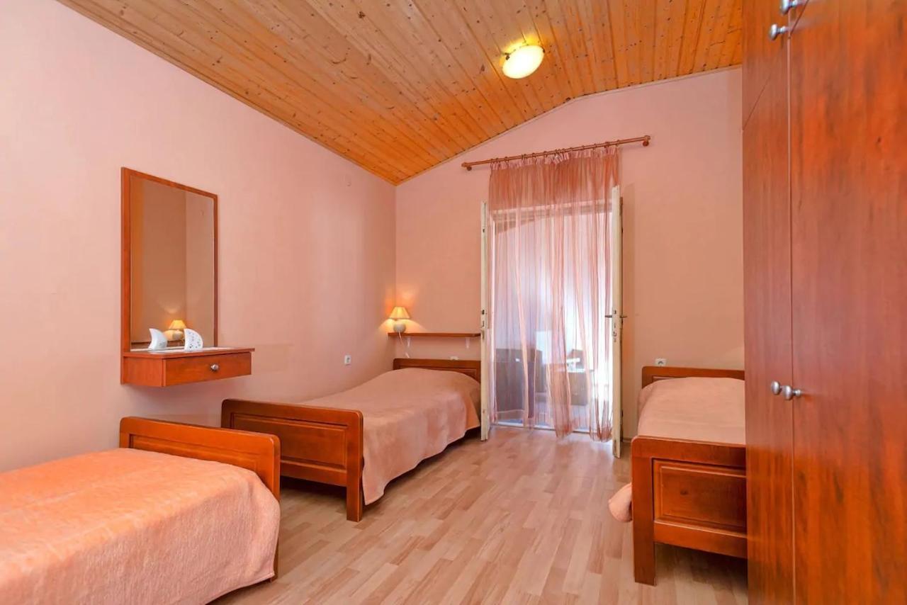 Holiday House With A Parking Space Svirce, Hvar - 17682 Vrbanj Esterno foto